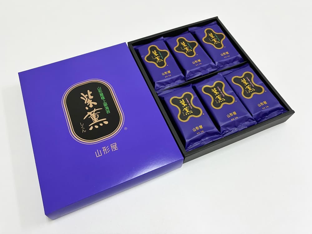 ギフト・贈答向け菓子商品のアッセンブリー事例